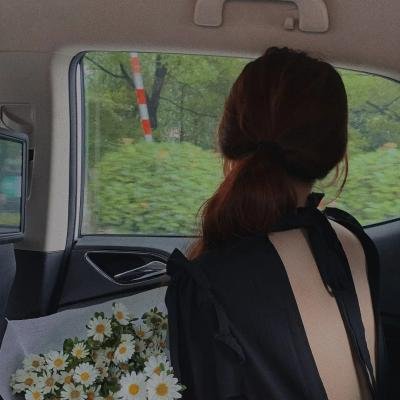后台休息室实拍：恋综女嘉宾剧本造假，一夜掉粉百万
